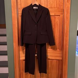 Tahari Women’s Pant Suit